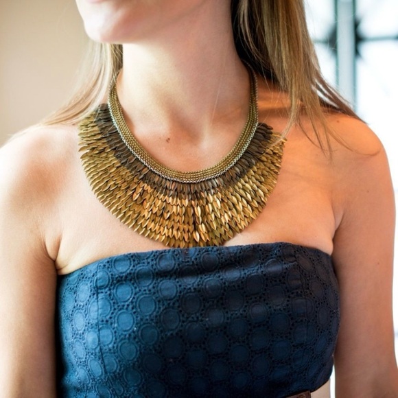 Stella & Dot Pegasus Necklace Bib Gold Feathers Statement ASO TV Kardashian Boho - Picture 3 of 13